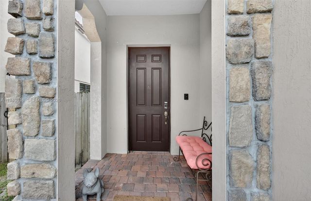 3756 NE 1st St, Homestead, FL 33033