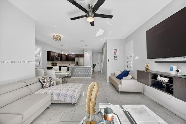 3756 NE 1st St, Homestead, FL 33033