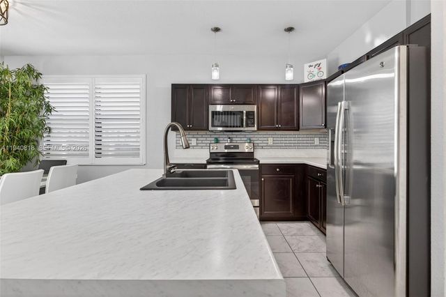 3756 NE 1st St, Homestead, FL 33033