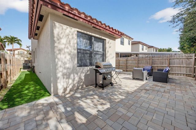 3756 NE 1st St, Homestead, FL 33033