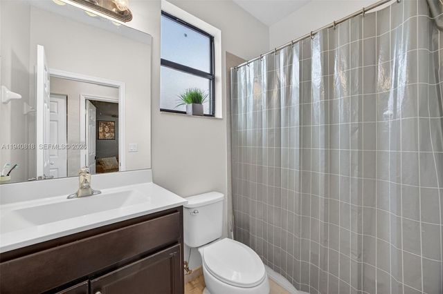 3756 NE 1st St, Homestead, FL 33033