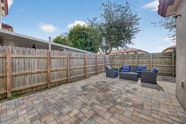 3756 NE 1st St, Homestead, FL 33033