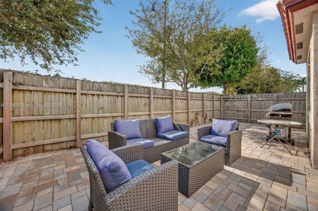 3756 NE 1st St, Homestead, FL 33033