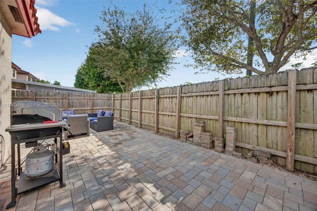 3756 NE 1st St, Homestead, FL 33033