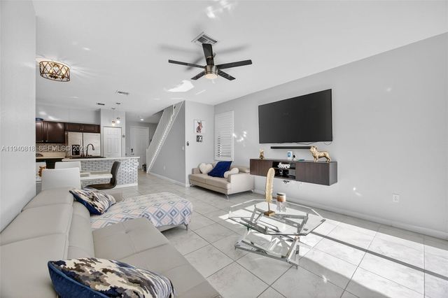 3756 NE 1st St, Homestead, FL 33033