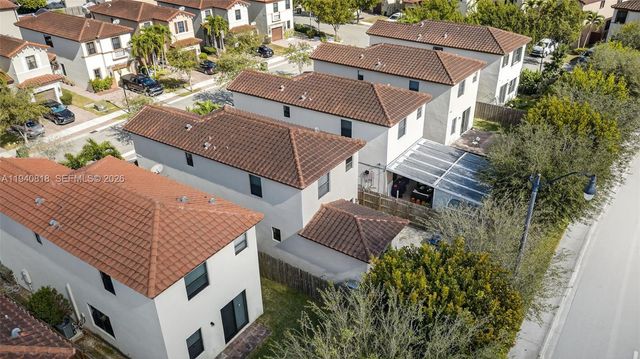 3756 NE 1st St, Homestead, FL 33033