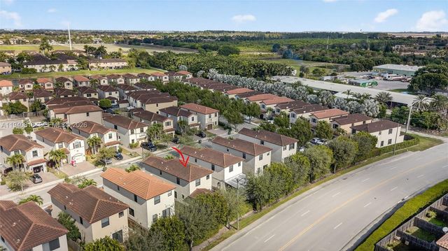 3756 NE 1st St, Homestead, FL 33033