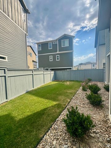 3853 W RED CLOVER DR, Lehi, UT 84048