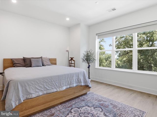 2110 TYSONS RIDGELINE RD, Falls Church, VA 22043