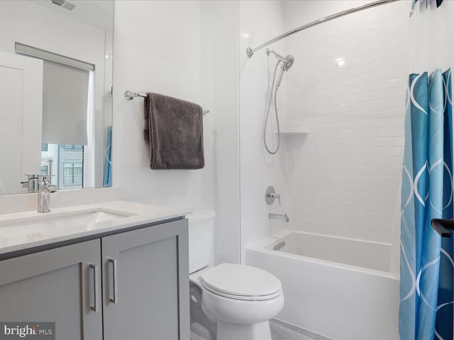 2110 TYSONS RIDGELINE RD, Falls Church, VA 22043