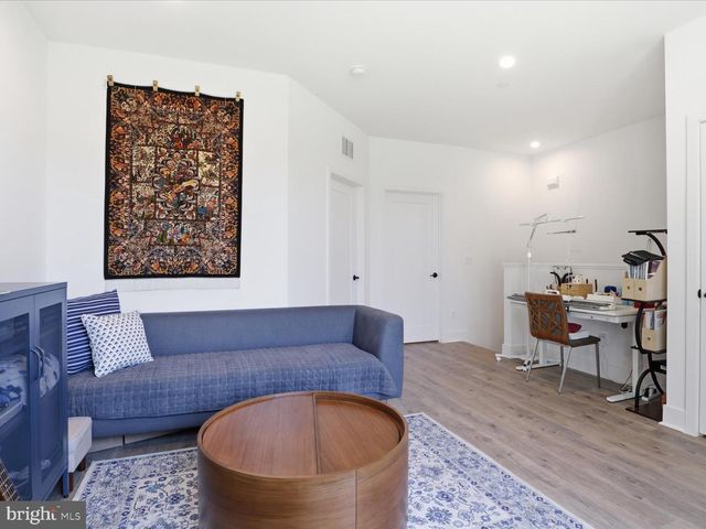 2110 TYSONS RIDGELINE RD, Falls Church, VA 22043