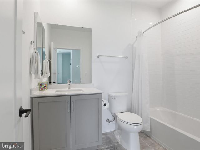 2110 TYSONS RIDGELINE RD, Falls Church, VA 22043