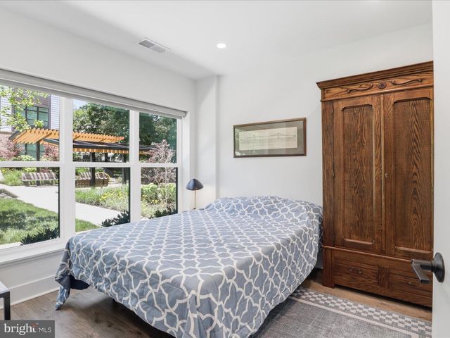 2110 TYSONS RIDGELINE RD, Falls Church, VA 22043