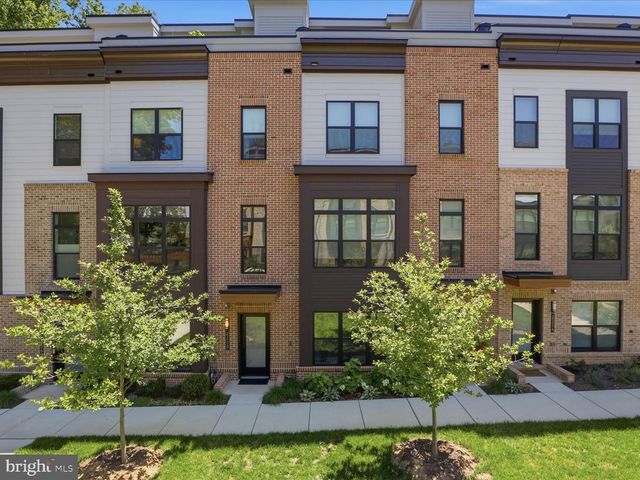 2110 TYSONS RIDGELINE RD, Falls Church, VA 22043