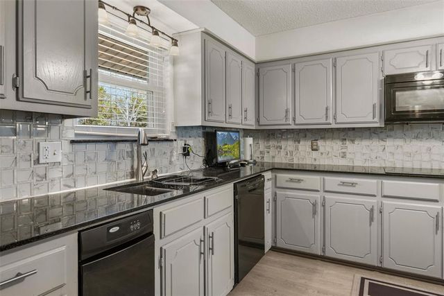 21480 N Heidi Drive, Edmond, OK 73012