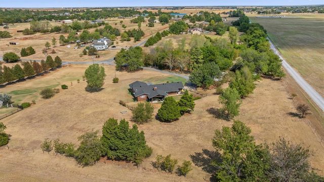 21480 N Heidi Drive, Edmond, OK 73012
