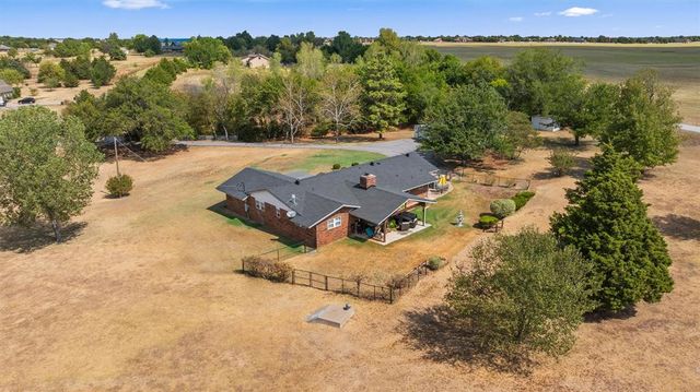 21480 N Heidi Drive, Edmond, OK 73012