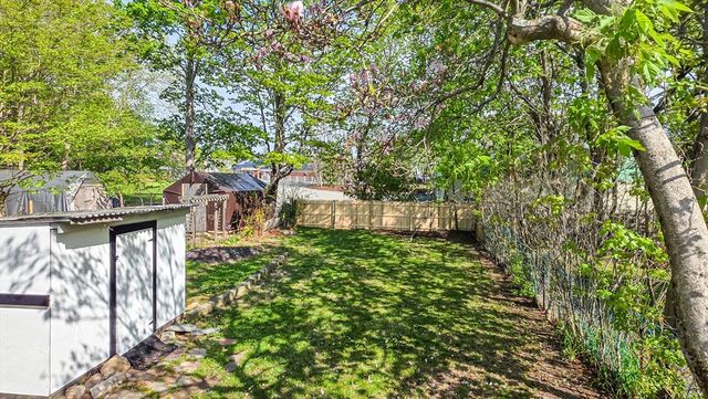 44 Vernon St, Rockland, MA 02370