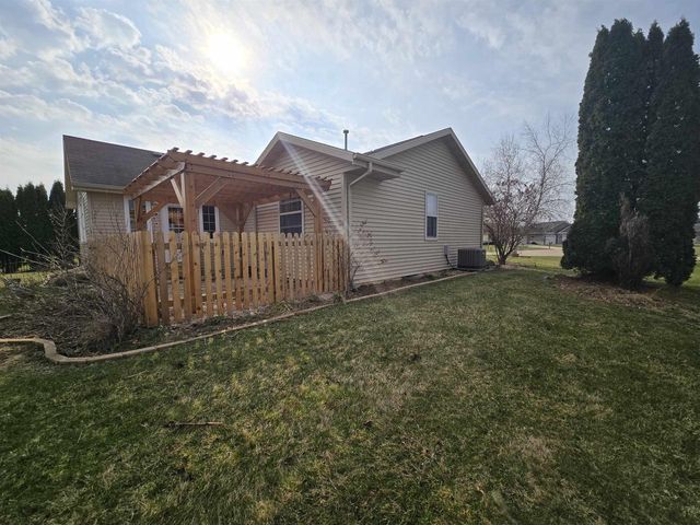 4295 Kingsford Drive, Janesville, WI 53546