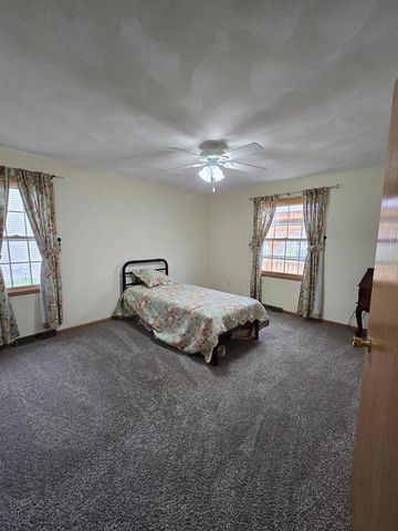 4295 Kingsford Drive, Janesville, WI 53546