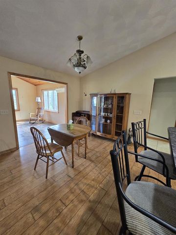 4295 Kingsford Drive, Janesville, WI 53546