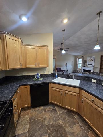 4295 Kingsford Drive, Janesville, WI 53546