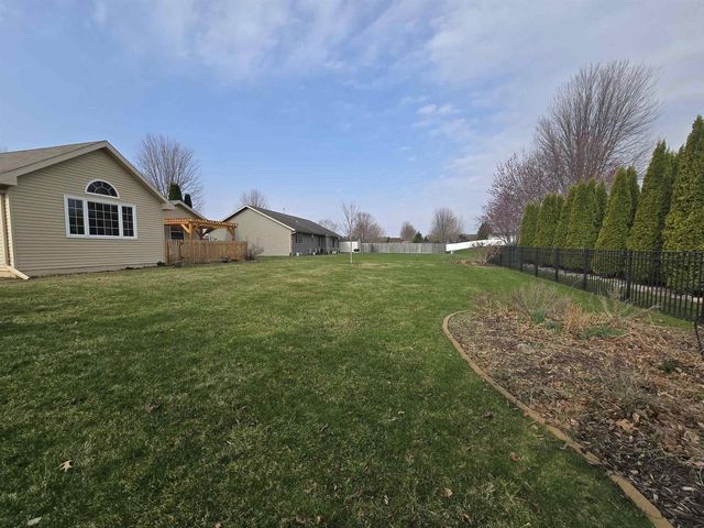 4295 Kingsford Drive, Janesville, WI 53546