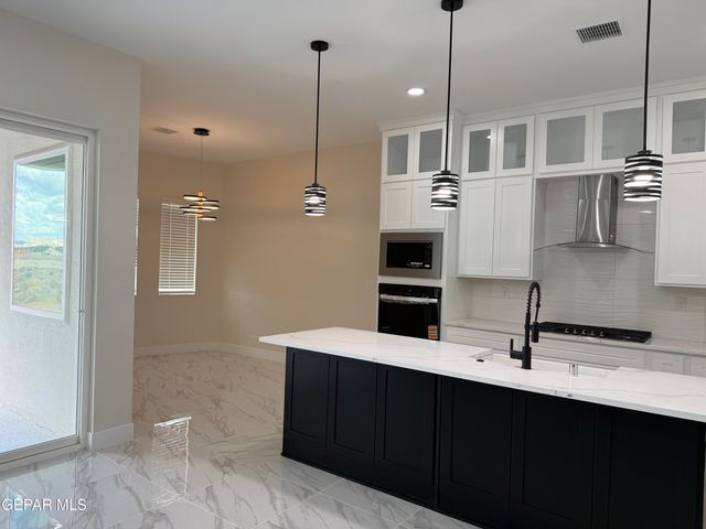 1813 Espy Gamboa Avenue, El Paso, TX 79928