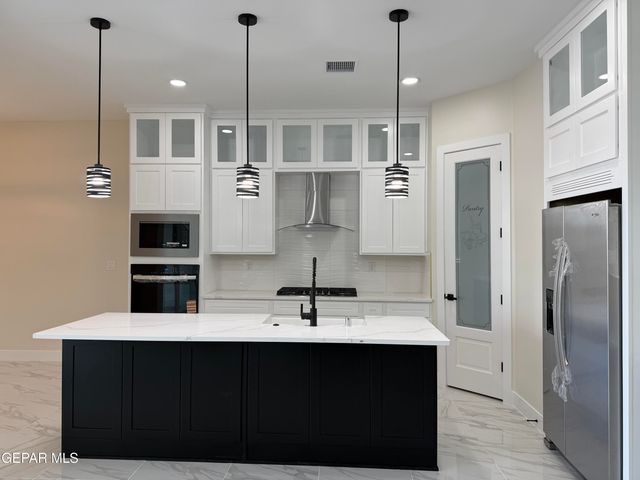 1813 Espy Gamboa Avenue, El Paso, TX 79928
