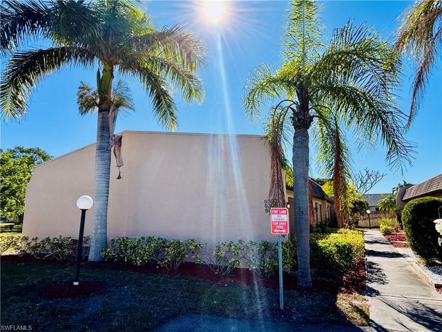 9303 Lennox LN, Fort Myers, FL 33919
