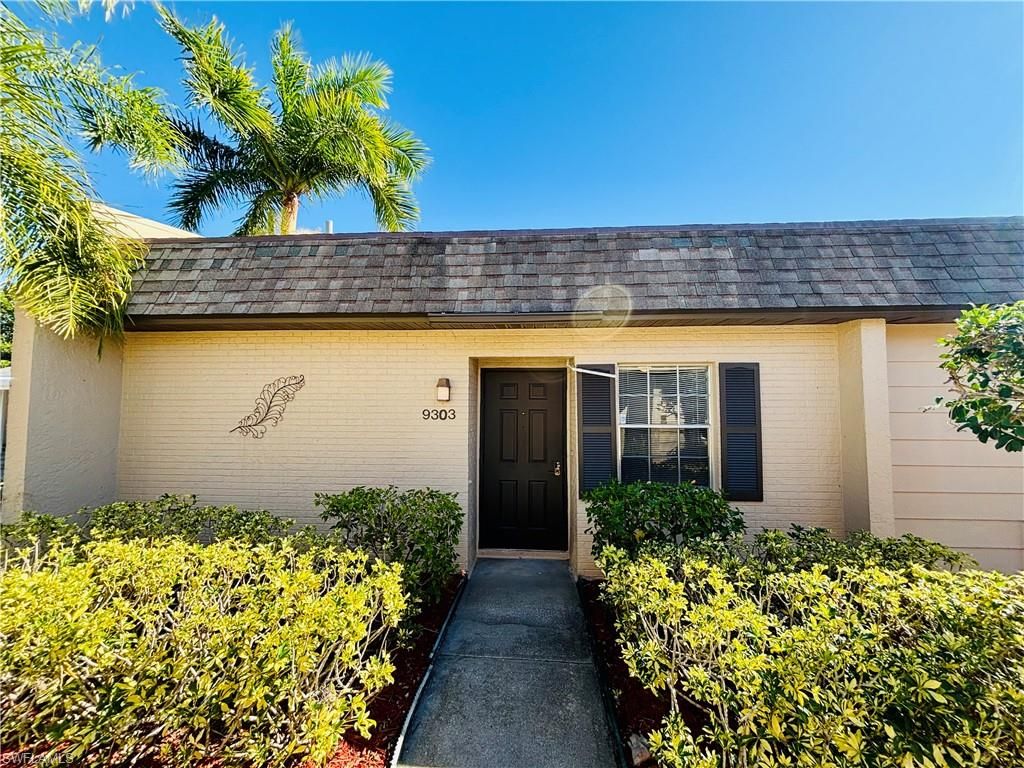 9303 Lennox LN, Fort Myers, FL 33919