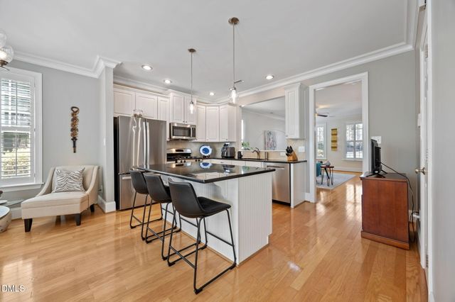 1050 Perdue Drive, Chapel Hill, NC 27517