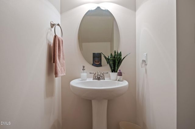 1050 Perdue Drive, Chapel Hill, NC 27517