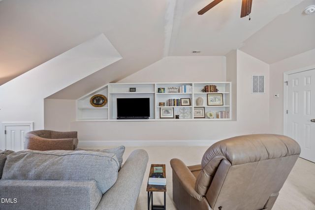 1050 Perdue Drive, Chapel Hill, NC 27517