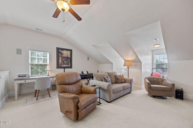 1050 Perdue Drive, Chapel Hill, NC 27517