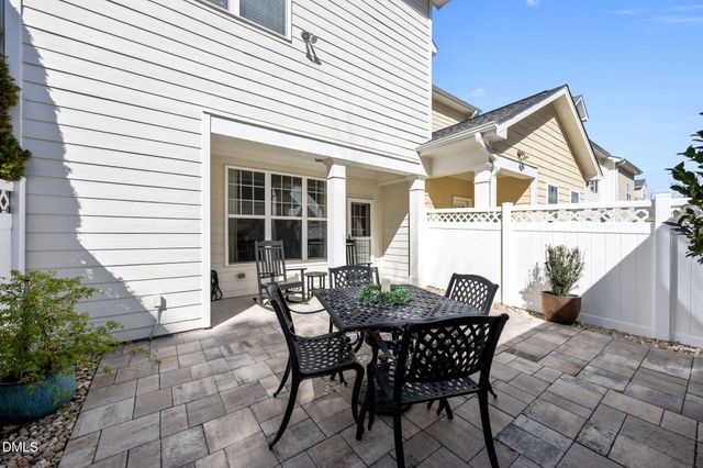 1050 Perdue Drive, Chapel Hill, NC 27517