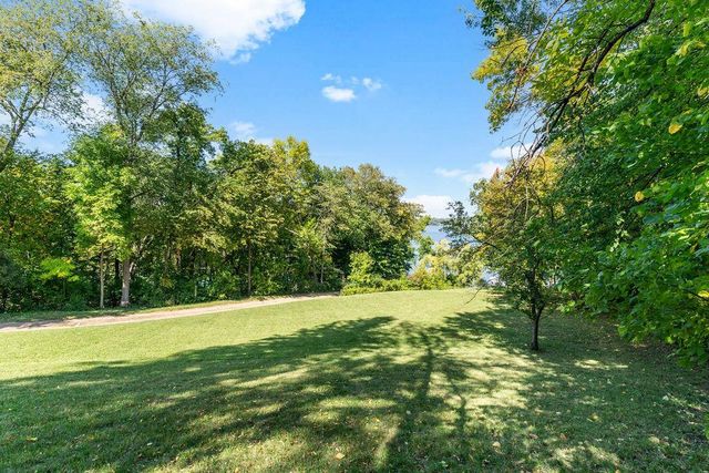 970 Pleasant View Road, Chanhassen, MN 55317