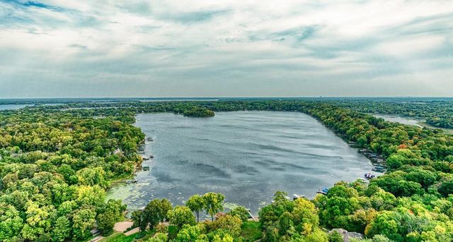 970 Pleasant View Road, Chanhassen, MN 55317