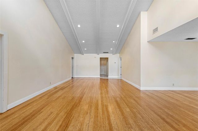 6157 Old Court Rd 225, Boca Raton, FL 33433