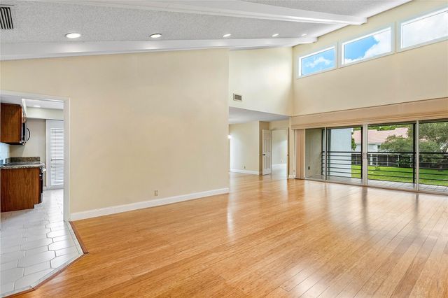 6157 Old Court Rd 225, Boca Raton, FL 33433