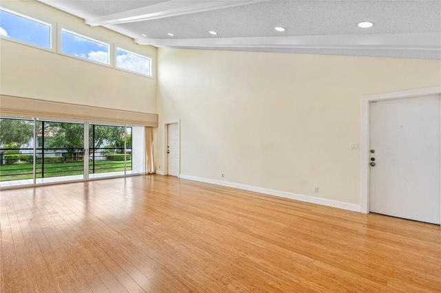 6157 Old Court Rd 225, Boca Raton, FL 33433