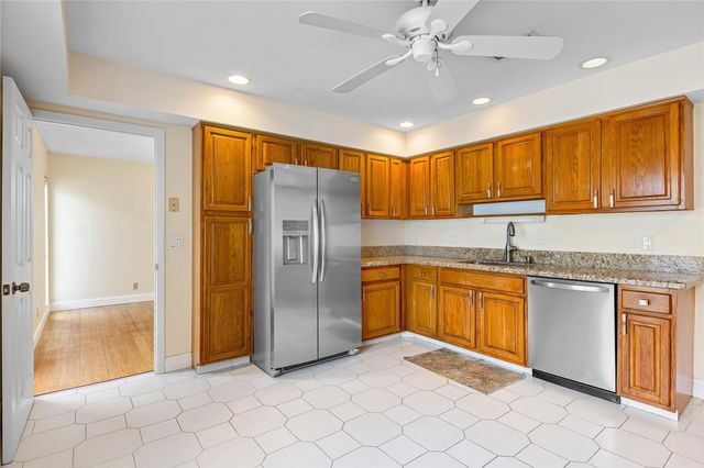 6157 Old Court Rd 225, Boca Raton, FL 33433