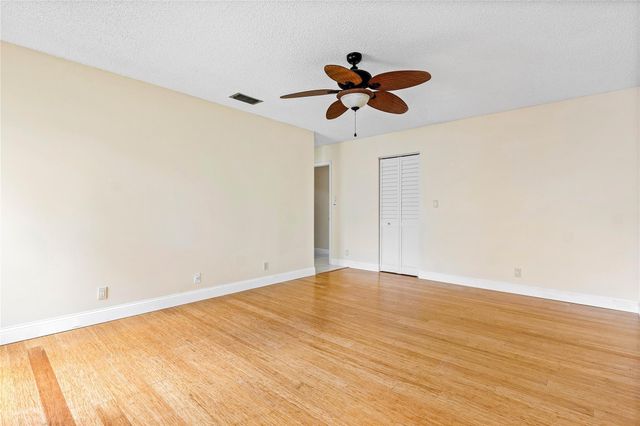 6157 Old Court Rd 225, Boca Raton, FL 33433