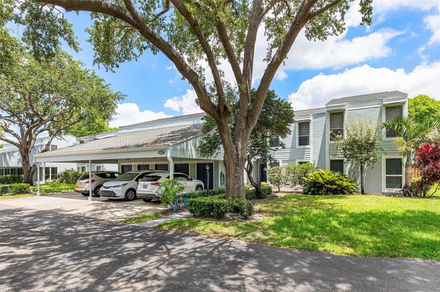 6157 Old Court Rd 225, Boca Raton, FL 33433