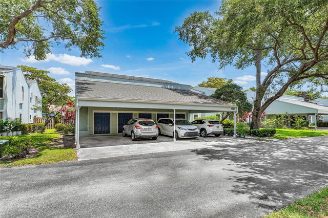 6157 Old Court Rd 225, Boca Raton, FL 33433