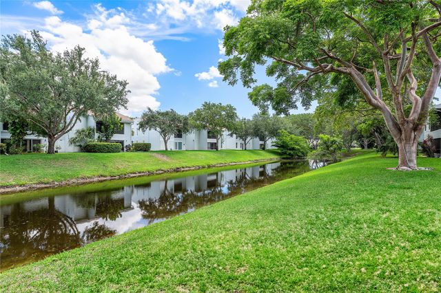 6157 Old Court Rd 225, Boca Raton, FL 33433