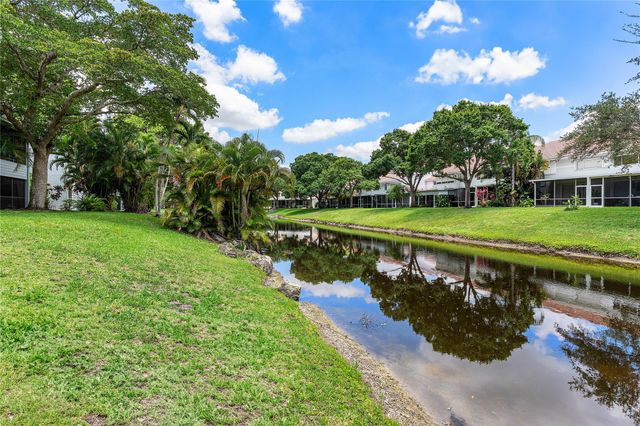 6157 Old Court Rd 225, Boca Raton, FL 33433