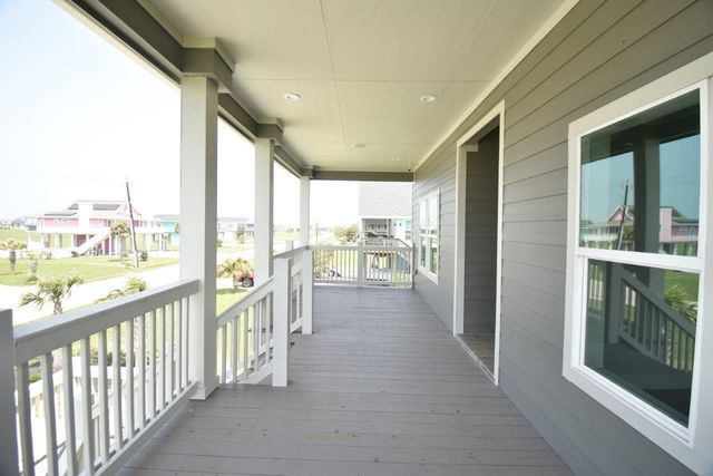 18809 Warrior Road, Galveston, TX 77554