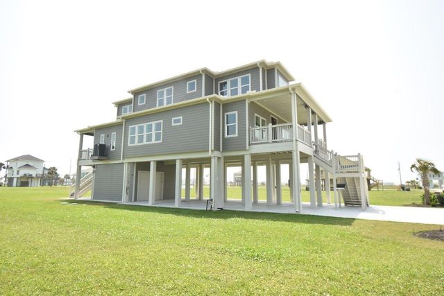 18809 Warrior Road, Galveston, TX 77554