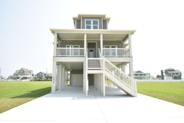 18809 Warrior Road, Galveston, TX 77554